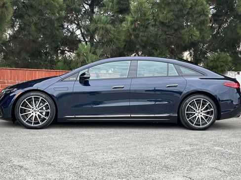 Certified 2025 Mercedes-Benz EQS 450+ 4MATIC Sedan image 8