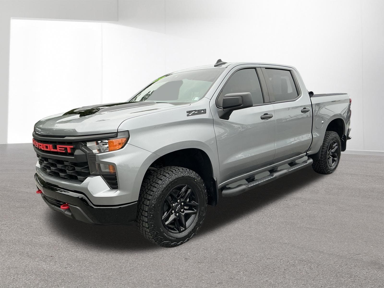 Used 2024 Chevrolet Silverado 1500 Custom Trail Boss w/ LPO, Dark Essentials Package AWD/4WD image 7