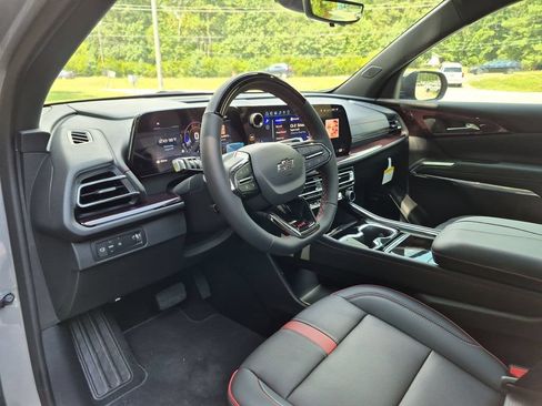 New 2027 Chevrolet Traverse RS FWD image 17
