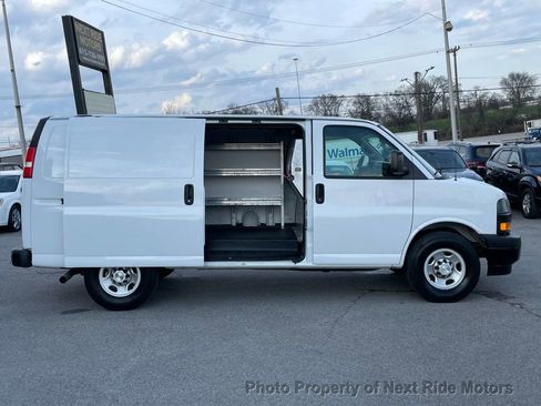 Used 2018 Chevrolet Express 2500 w/ Driver Convenience Package image 17