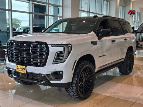 New 2026 GMC Yukon Denali Ultimate AWD/4WD image 3