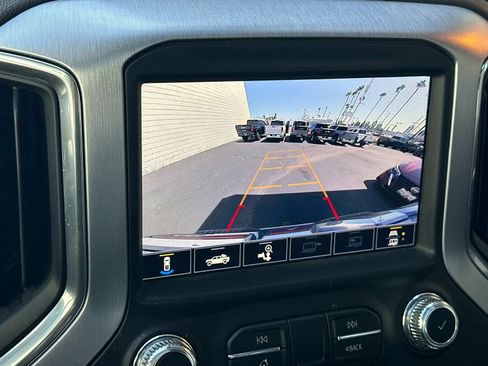 Used 2022 GMC Sierra 2500 SLT w/ SLT Convenience Package AWD/4WD image 18