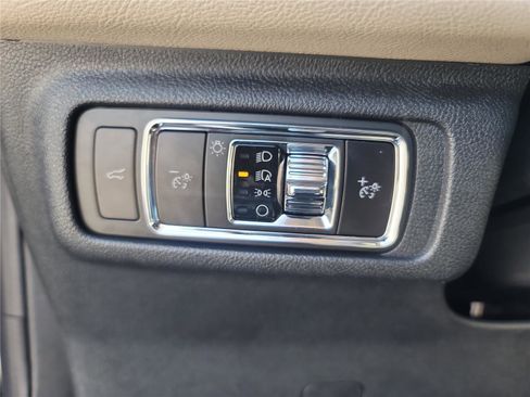 New 2026 Lincoln Corsair Premiere image 22