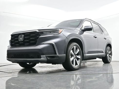 Used 2025 Honda Pilot Elite image 44