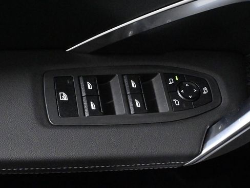 Certified 2025 BMW X2 xDrive28i w/ Technology Package image 31