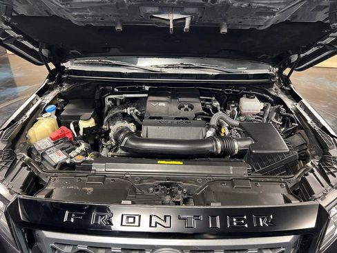 Used 2023 Nissan Frontier SV w/ Technology Package image 18