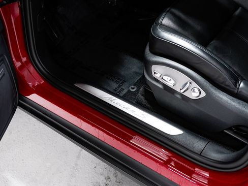 Used 2023 Porsche Macan S w/ Premium Package Plus AWD/4WD image 20