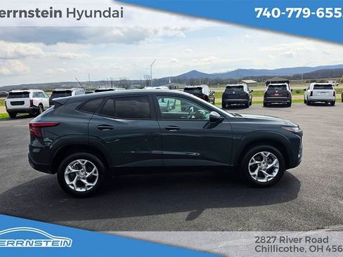 Used 2025 Chevrolet Trax LS w/ LS Convenience Package image 26