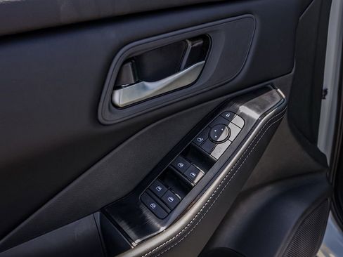 New 2026 Nissan Rogue SV FWD image 14