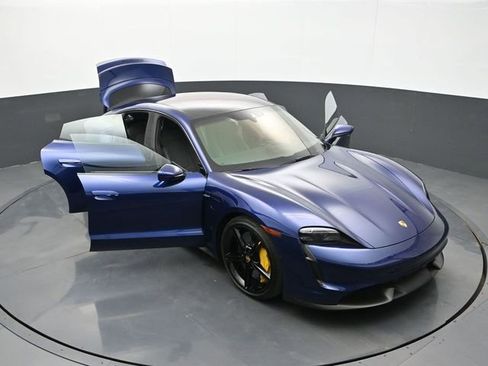 Certified 2020 Porsche Taycan Turbo S w/ Premium Package AWD/4WD image 32