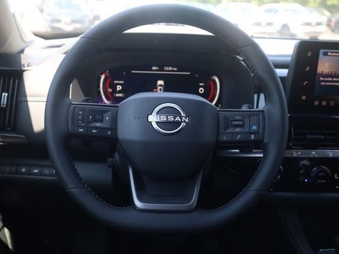 New 2026 Nissan Pathfinder Platinum AWD/4WD image 8