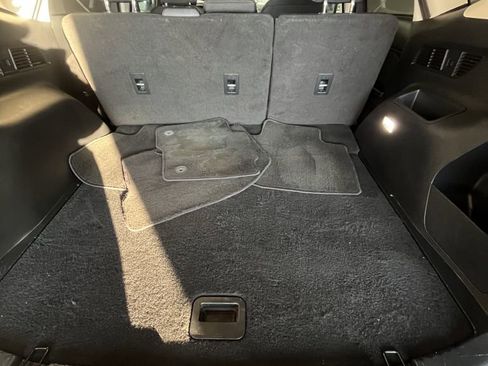 Used 2017 Ford Edge SE image 10