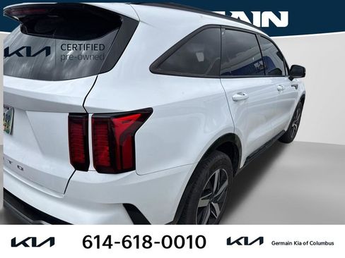 Certified 2022 Kia Sorento S w/ Panoramic Sunroof Package FWD image 7