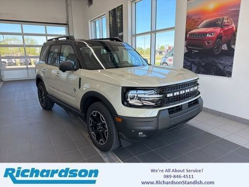 Certified 2025 Ford Bronco Sport Outer Banks w/ Outer Banks Tech Package+ AWD/4WD image 1