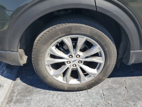 Used 2023 Ford Explorer Limited w/ Equipment Group 301A image 9