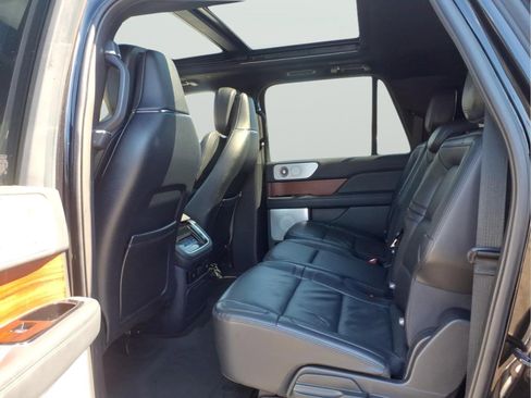 Used 2024 Lincoln Navigator L Reserve AWD/4WD image 15