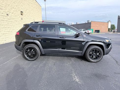 Used 2022 Jeep Cherokee Trailhawk w/ Sun, Sound & Nav Group AWD/4WD image 6