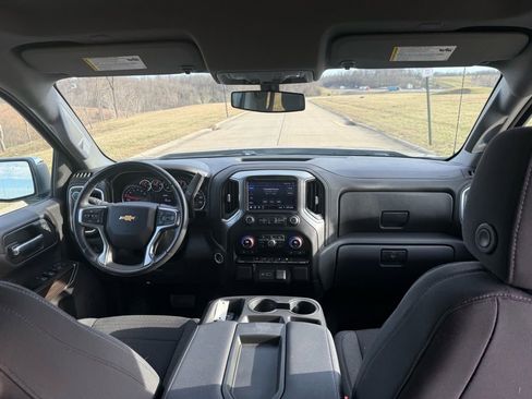 Used 2021 Chevrolet Silverado 1500 LT image 19