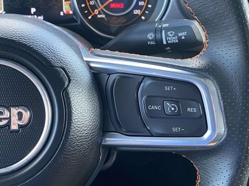 Used 2023 Jeep Gladiator Mojave w/ Cold Weather Group AWD/4WD image 32