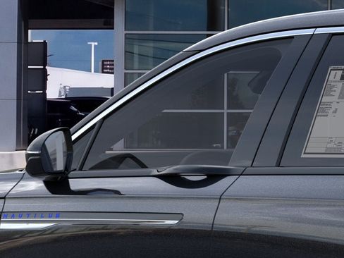 New 2026 Lincoln Nautilus Premier AWD/4WD image 19