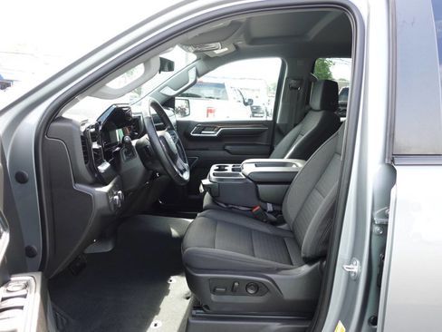 Used 2023 Chevrolet Silverado 1500 LT AWD/4WD image 17