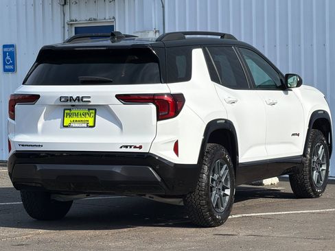 New 2026 GMC Terrain AT4 w/ LPO, Black Badging Package AWD/4WD image 4