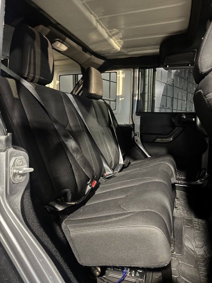Used 2017 Jeep Wrangler Unlimited Sport AWD/4WD image 8