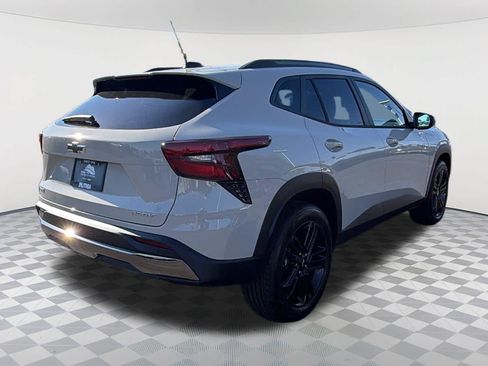 New 2026 Chevrolet Trax ACTIV w/ Sunroof Package FWD image 5