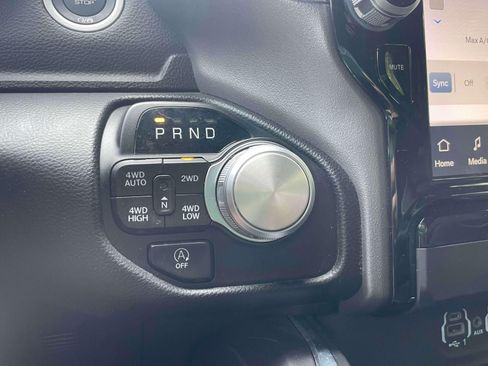 Used 2023 RAM 1500 Laramie AWD/4WD image 28