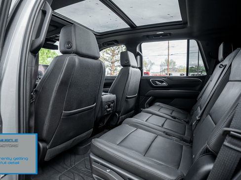 Used 2023 Chevrolet Tahoe Z71 w/ Luxury Package AWD/4WD image 29