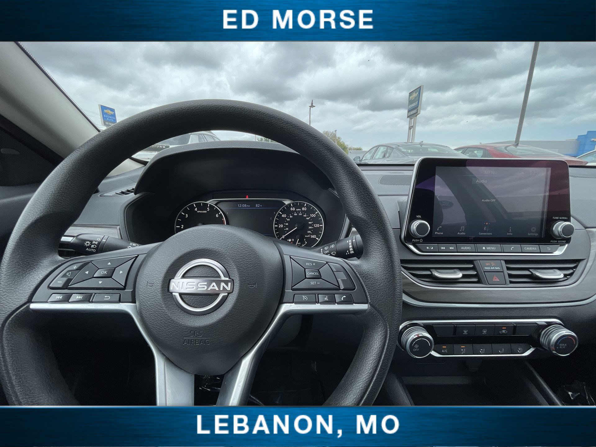 Used 2025 Nissan Altima 2.5 SV FWD image 11