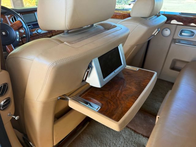 Used 2006 Rolls-Royce Phantom Sedan RWD image 19
