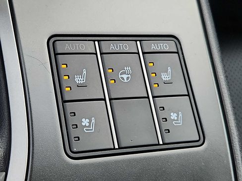 Used 2024 Lexus UX 250h Premium image 24