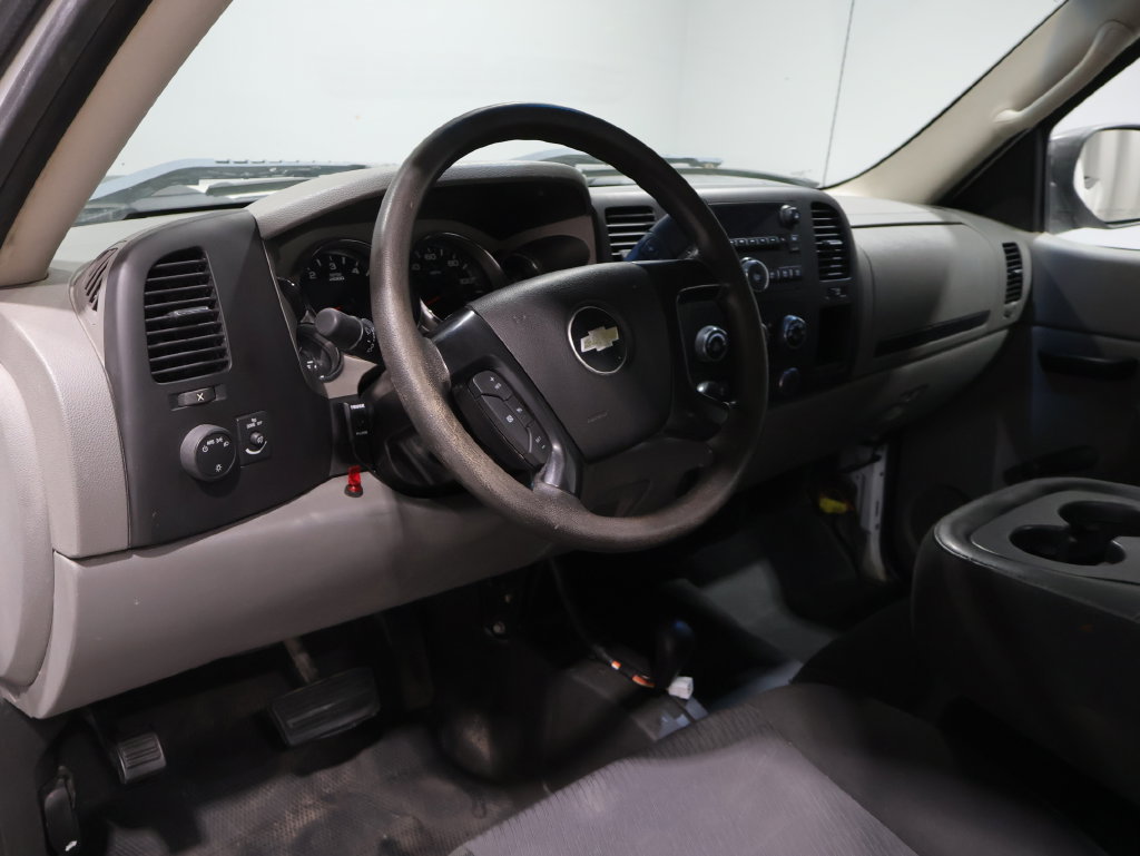 Used 2013 Chevrolet Silverado 2500 W/T w/ Snow Plow Prep Package AWD/4WD image 16