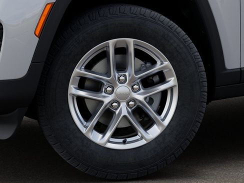 New 2025 Jeep Grand Cherokee 4WD image 8