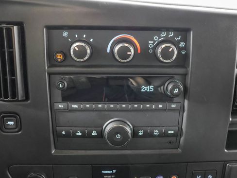 Used 2025 Chevrolet Express 3500 LT w/ LT Preferred Equipment Group image 28