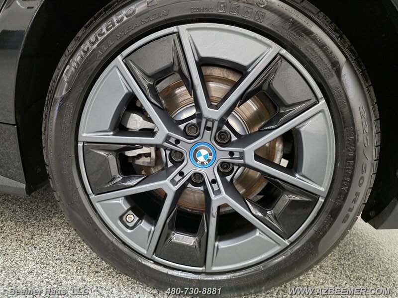Used 2023 BMW i4 eDrive35 RWD image 16