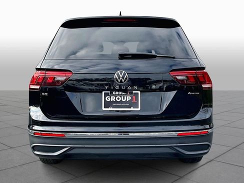 Used 2023 Volkswagen Tiguan SE image 4