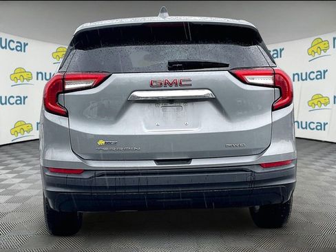 Used 2024 GMC Terrain SLE AWD/4WD image 5