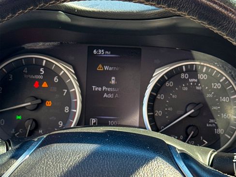 Used 2018 INFINITI Q50 Sport image 28