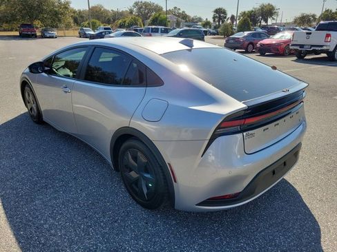 Used 2024 Toyota Prius LE image 12