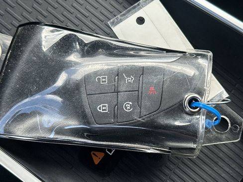 Used 2025 Buick Enclave Preferred FWD image 35