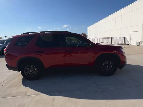 New 2025 Honda Pilot TrailSport image 10