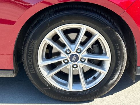 Used 2017 Ford Focus SE FWD image 11