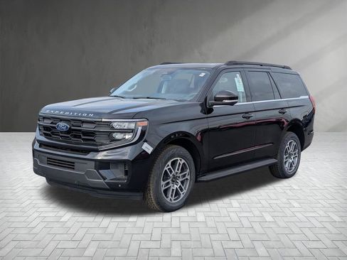 New 2026 Ford Expedition Active AWD/4WD image 2