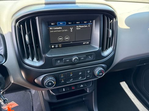Used 2019 Chevrolet Colorado W/T w/ WT Convenience Package RWD image 17