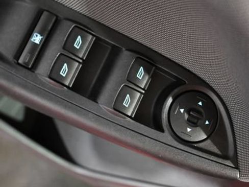 Used 2014 Ford Focus SE FWD image 15