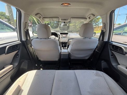 Used 2017 Subaru Forester 2.5i AWD/4WD image 16