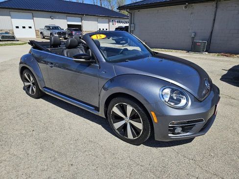 Used 2015 Volkswagen Beetle R-Line image 9