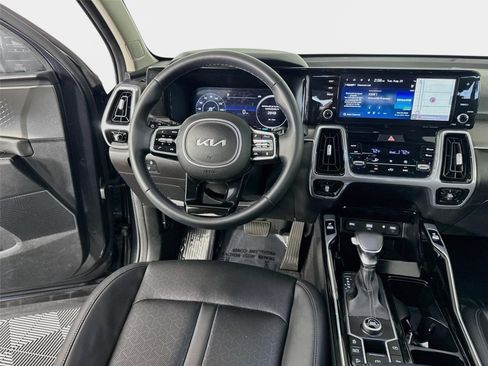 Certified 2023 Kia Sorento SX FWD image 24